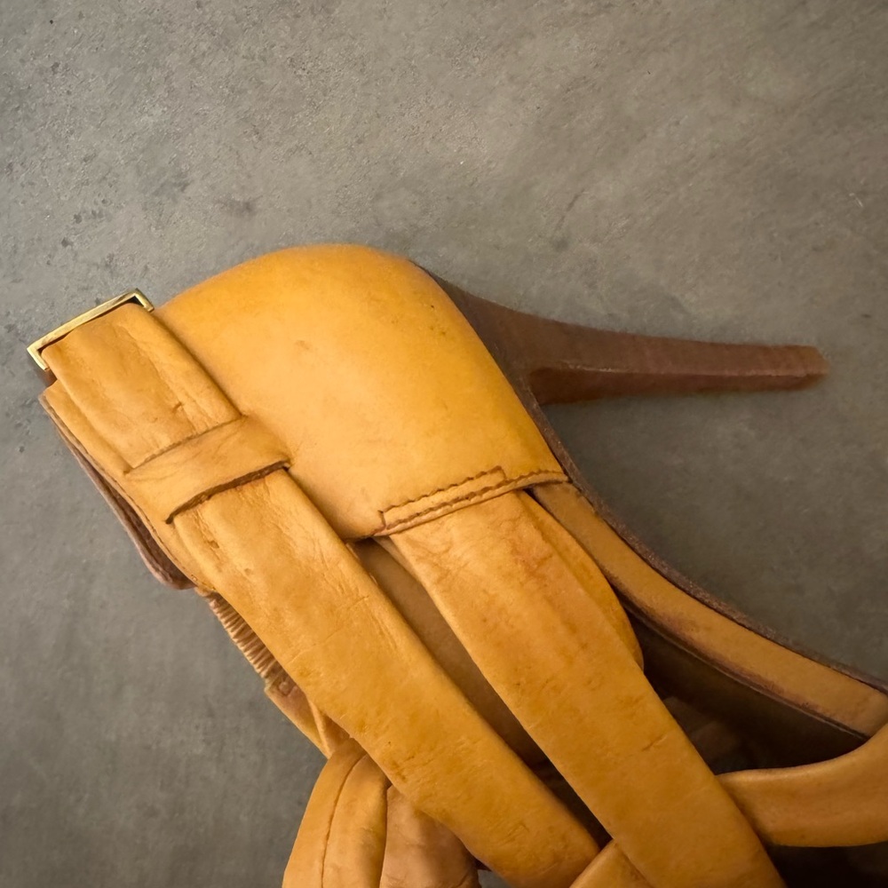 Tory Burch Lounge Wrap-Up Heel - Picture 13 of 16